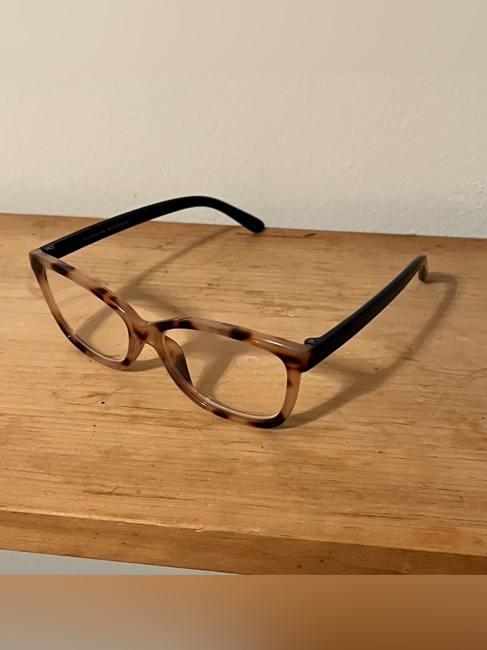 Marilyn Monroe Women's Rectangle Tortoise Shell Reading Glasses +1.50 MMR118PP